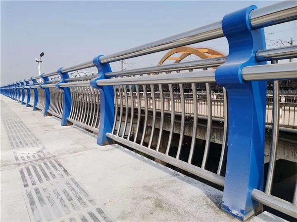 黑河304不锈钢复合管护栏的生产工艺揭秘